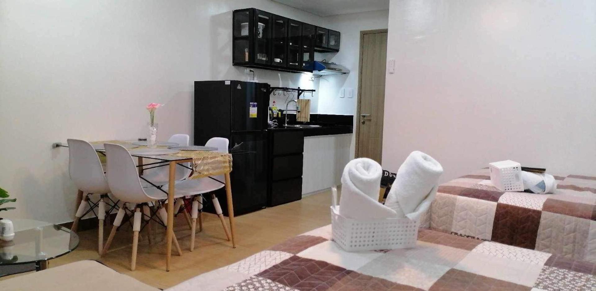 J & F Homestay - Cavite, Philippines Trece Martires ภายนอก รูปภาพ